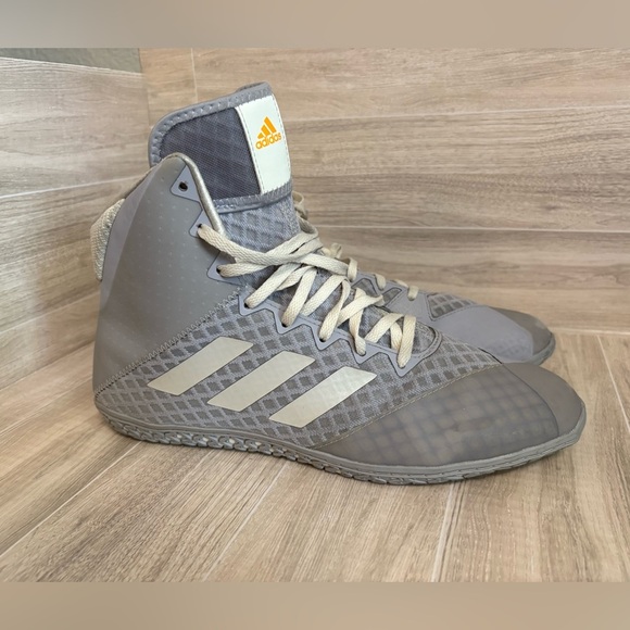 Adidas Mat Wizard 4 Wrestling Shoes Size 9.5 Gray Silver - Picture 1 of 9